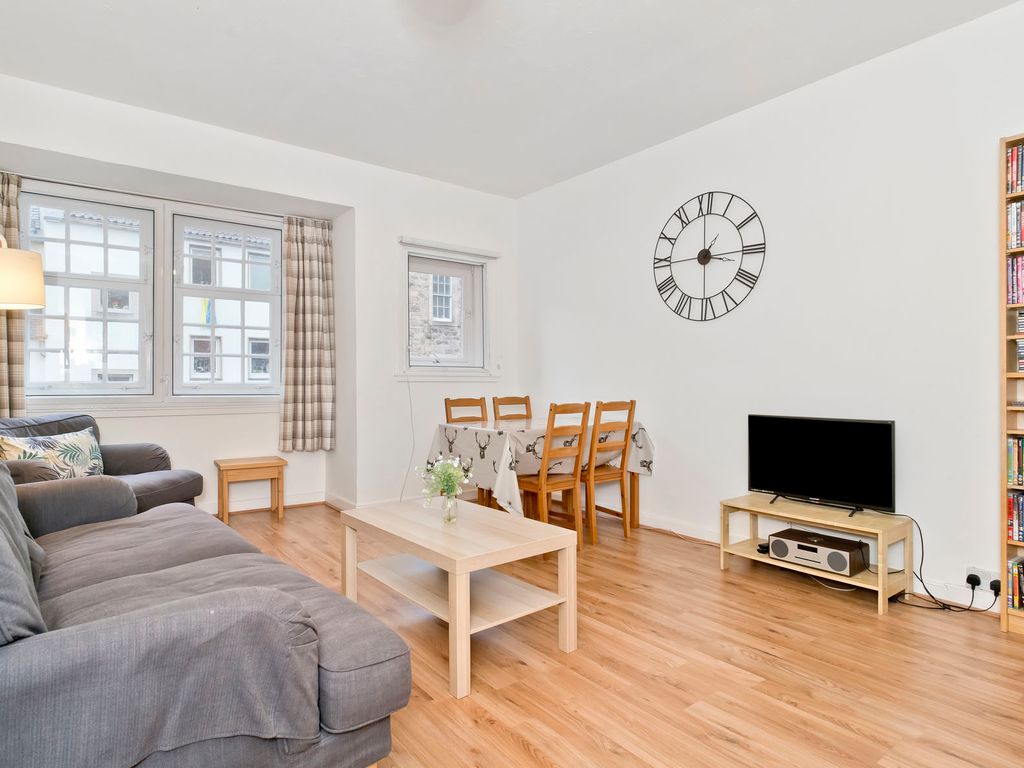 2 bed flat for sale in 255/3 Canongate, Old Town EH8, £310,000