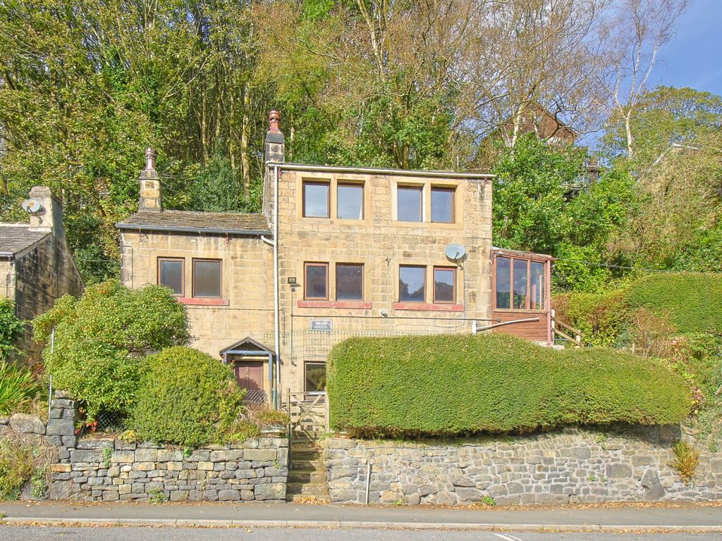 3 bed detached house for sale in Green Springs, Hebden Bridge HX7, £285,000