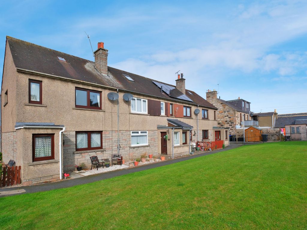2 bed end terrace house for sale in Gordon Court, Huntly AB54, £110,000