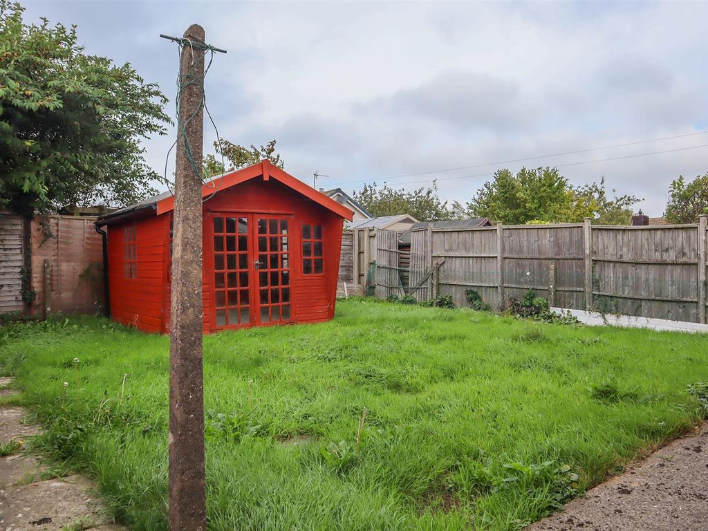 2 bed detached bungalow for sale in Stockerston Crescent, Uppingham, Rutland LE15, £295,000