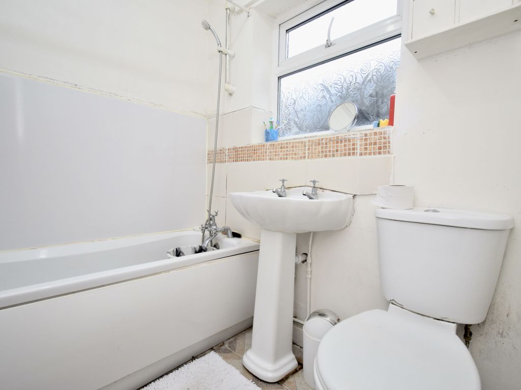3 bed terraced house for sale in Donnington Street, Highfields, Leicester LE2, £220,000
