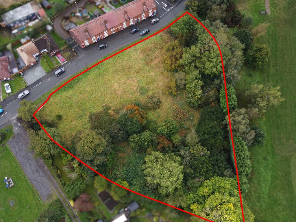 Land for sale in Hill Top, Gun Hill, Arley CV7, £10,000