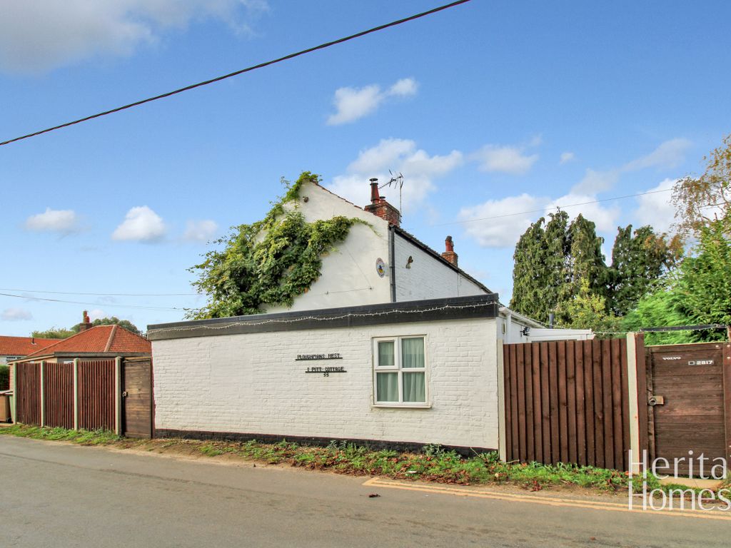 2 bed cottage for sale in Westgate Green, Hevingham, Norwich NR10, £225,000