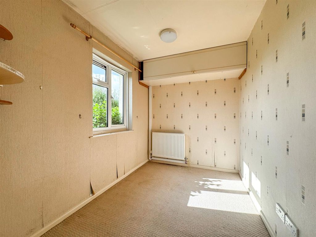 2 bed bungalow for sale in Pengersick Estate, Praa Sands, Penzance TR20, £195,000