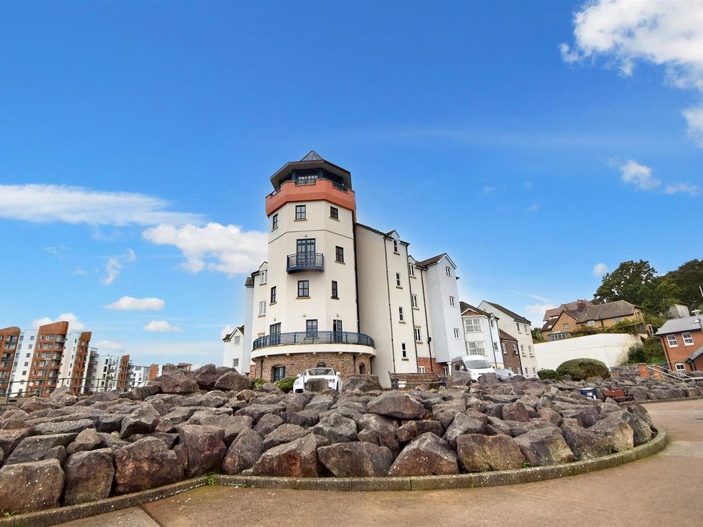 1 bed flat for sale in Eastcliff, Portishead, Bristol BS20, £220,000