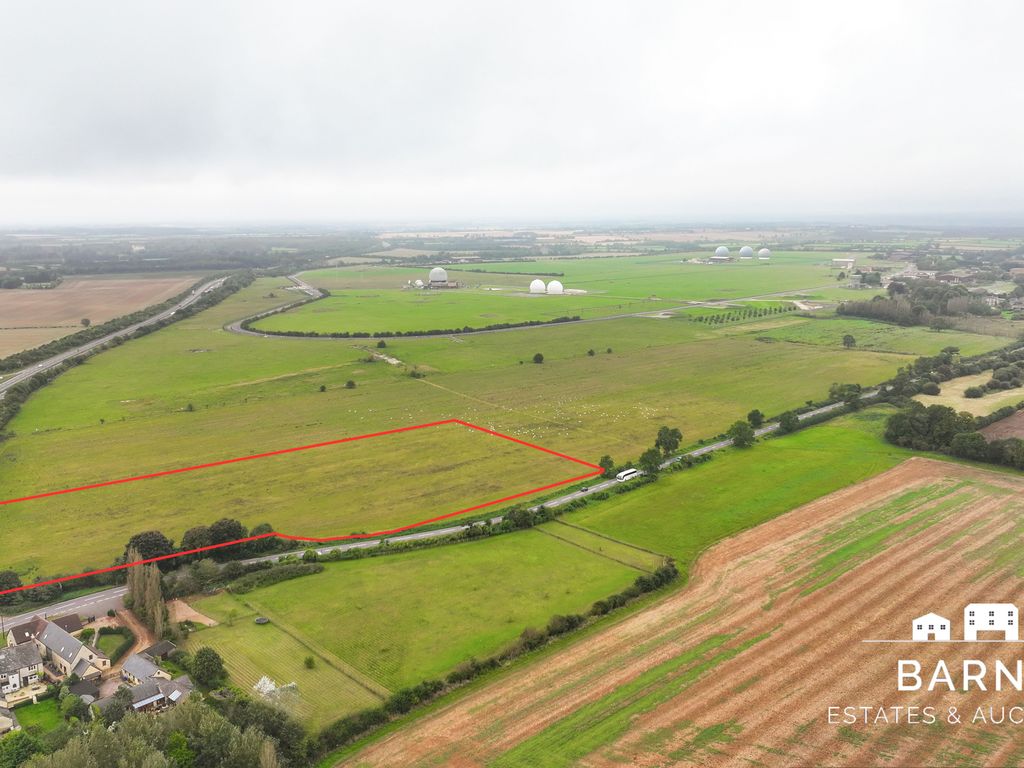 Land for sale in Barley Mow Approach, Northampton NN13, £175,000