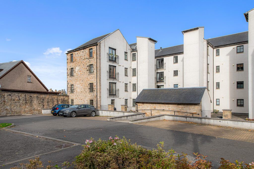 2 bed flat for sale in St Magdalenes, Linlithgow EH49, £225,000