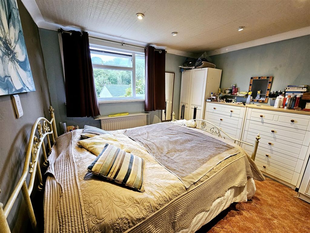 3 bed detached bungalow for sale in Roydon Road, St. Stephens, Launceston PL15, £229,950