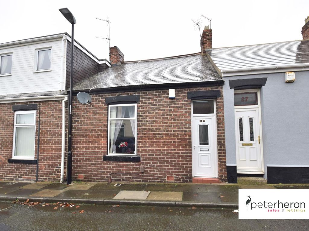 2 bed cottage for sale in Shepherd Street, Sunderland SR4, £60,000