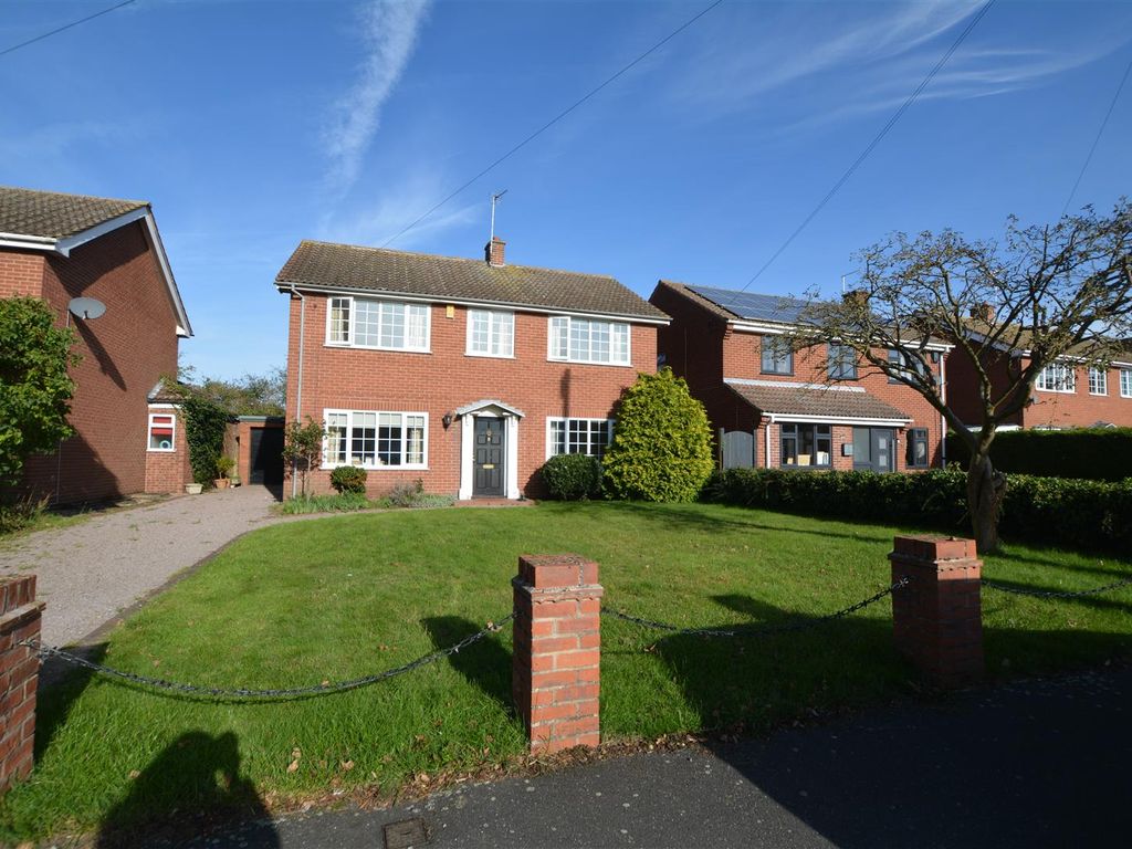 4 bed detached house for sale in Eastfield, North Muskham, Newark NG23, £280,000