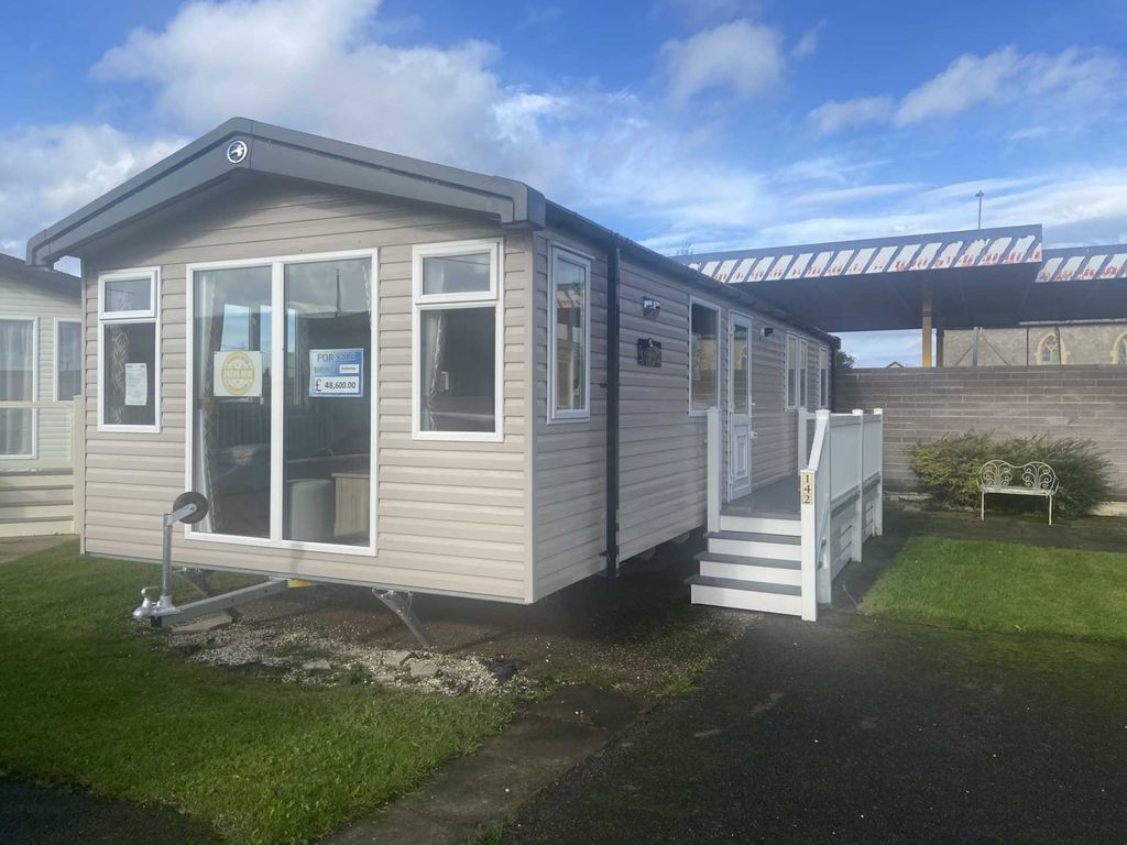 3 bed mobile/park home for sale in Towyn Road, Towyn, Abergele LL22, £48,600