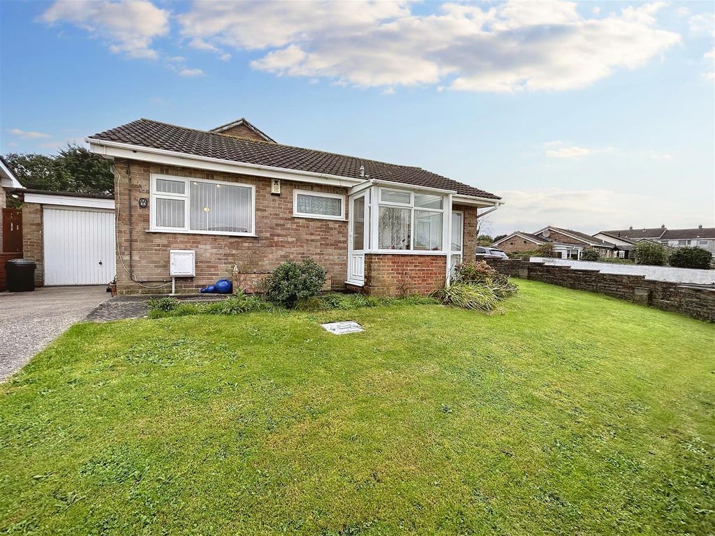 2 bed detached bungalow for sale in Manor Way, Helston TR13, £285,000