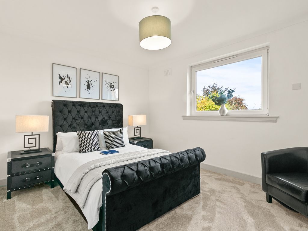 4 bed flat for sale in Castleton Drive, Newton Mearns, Glasgow G77, £220,000