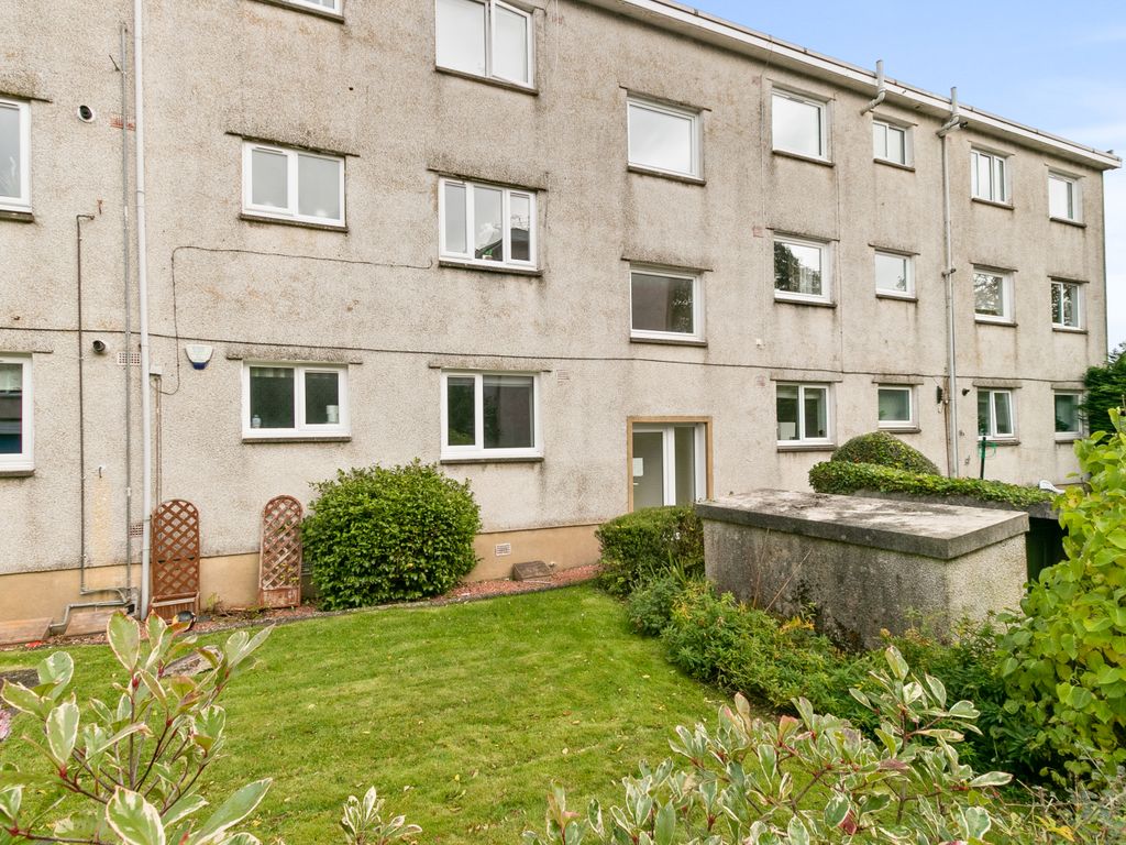 4 bed flat for sale in Castleton Drive, Newton Mearns, Glasgow G77, £220,000