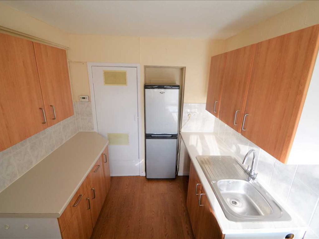 1 bed flat for sale in Lanthwaite Close, Clifton, Nottingham NG11, £100,000