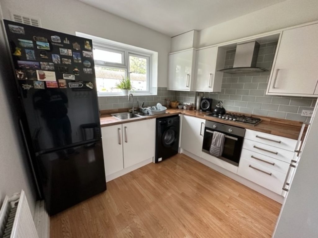 2 bed maisonette for sale in Thirlmere Avenue, Burnham, Berkshire SL1, £284,950