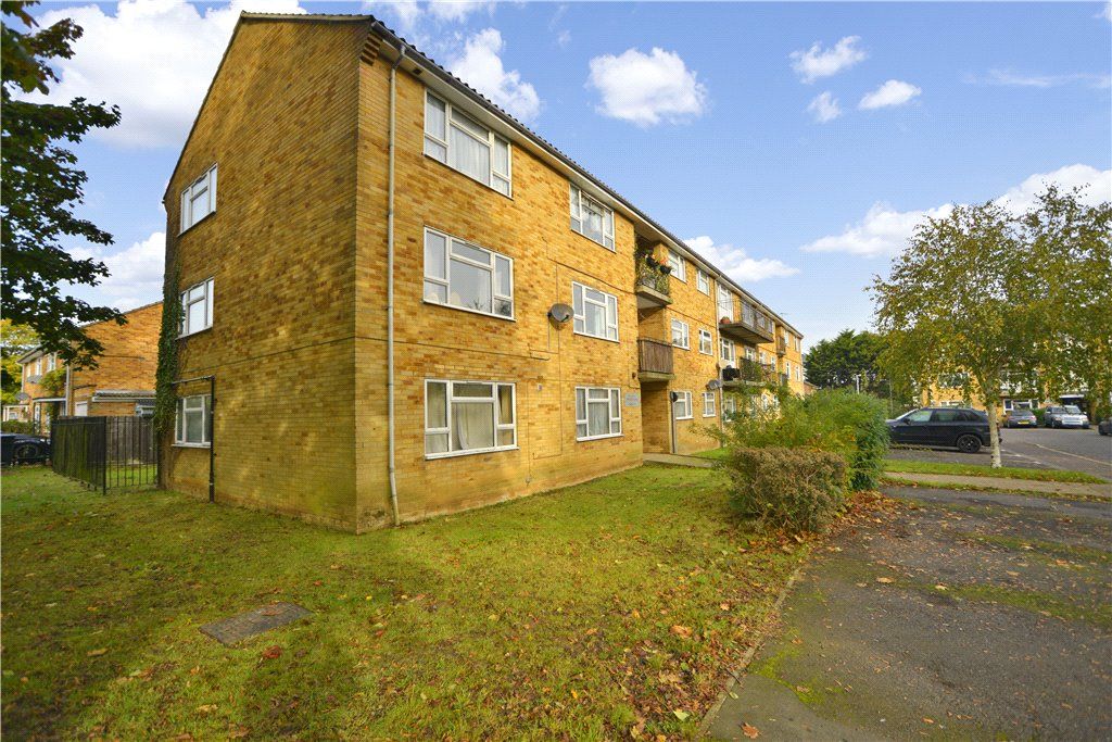 3 bed flat for sale in Tweed Close, Halstead, Essex CO9, £180,000