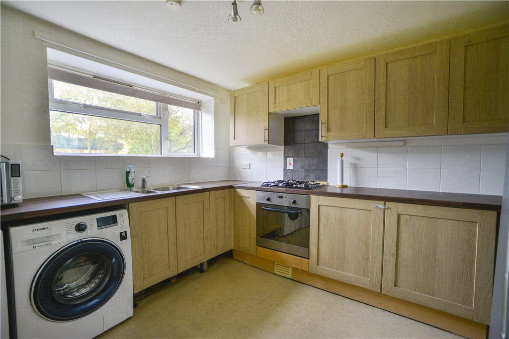 3 bed flat for sale in Tweed Close, Halstead, Essex CO9, £180,000