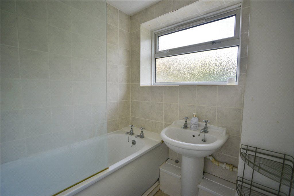 3 bed flat for sale in Tweed Close, Halstead, Essex CO9, £180,000