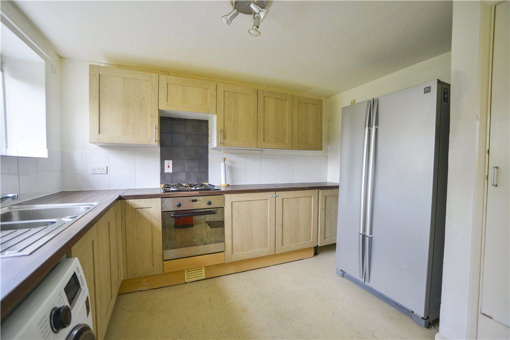 3 bed flat for sale in Tweed Close, Halstead, Essex CO9, £180,000