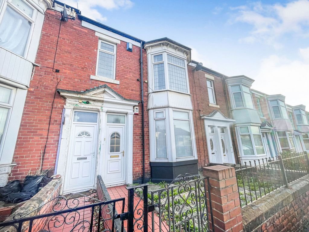 3 bed flat for sale in Mortimer Road, South Shields NE34, £89,950