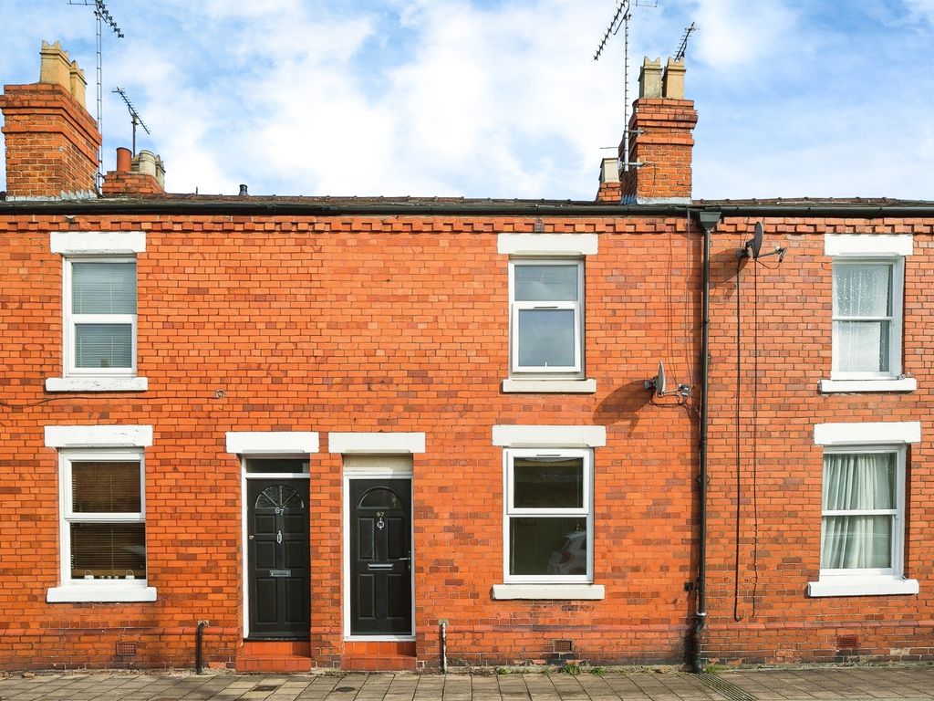 2 bed terraced house for sale in Cherry Road, Chester CH3, £210,000