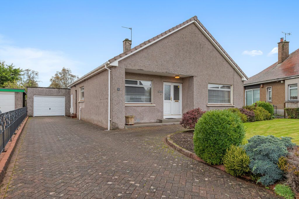 3 bed detached bungalow for sale in Calton Crescent, St. Ninians, Stirling FK7, £275,000