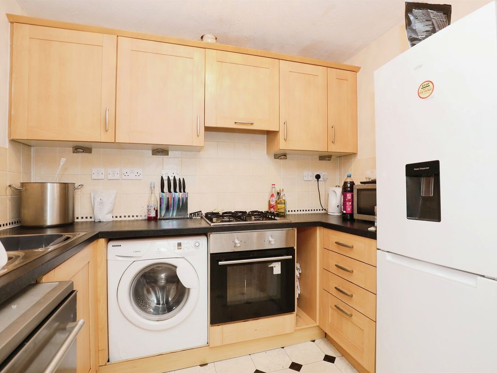 1 bed maisonette for sale in Creswell Place, Cawston, Rugby CV22, £110,000