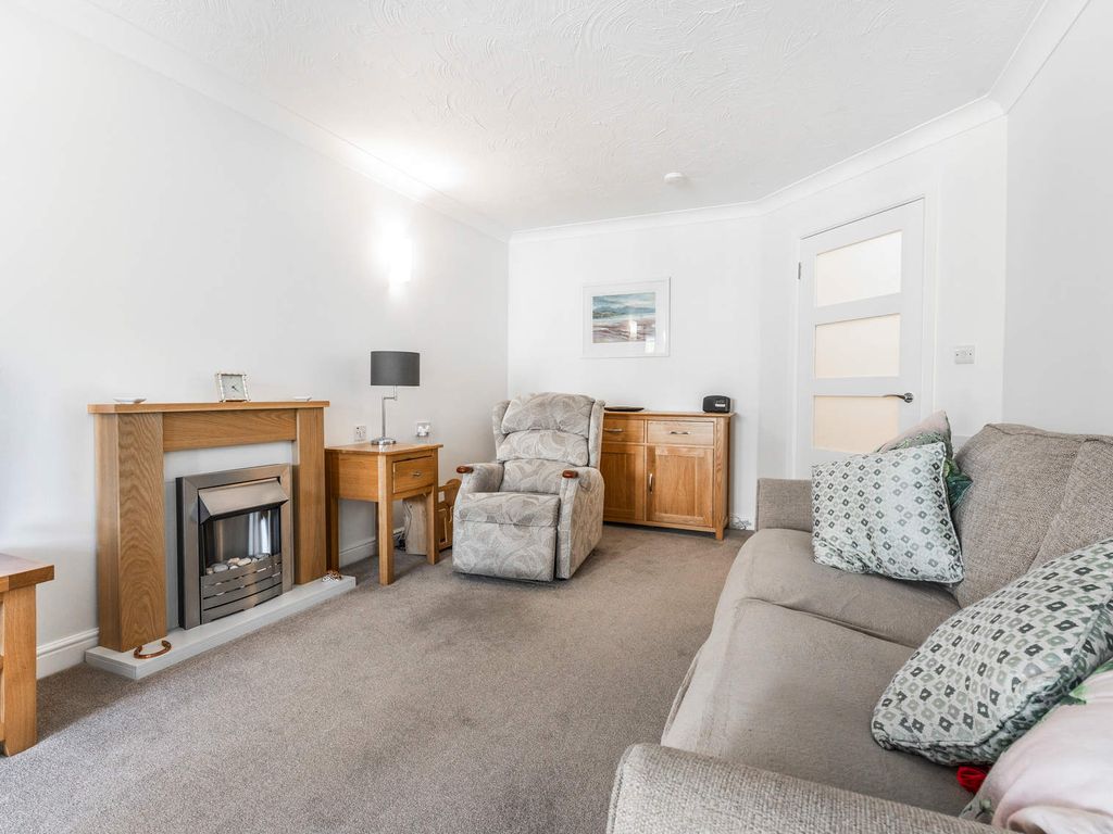 1 bed flat for sale in Roseburn Place, Edinburgh EH12, £145,000
