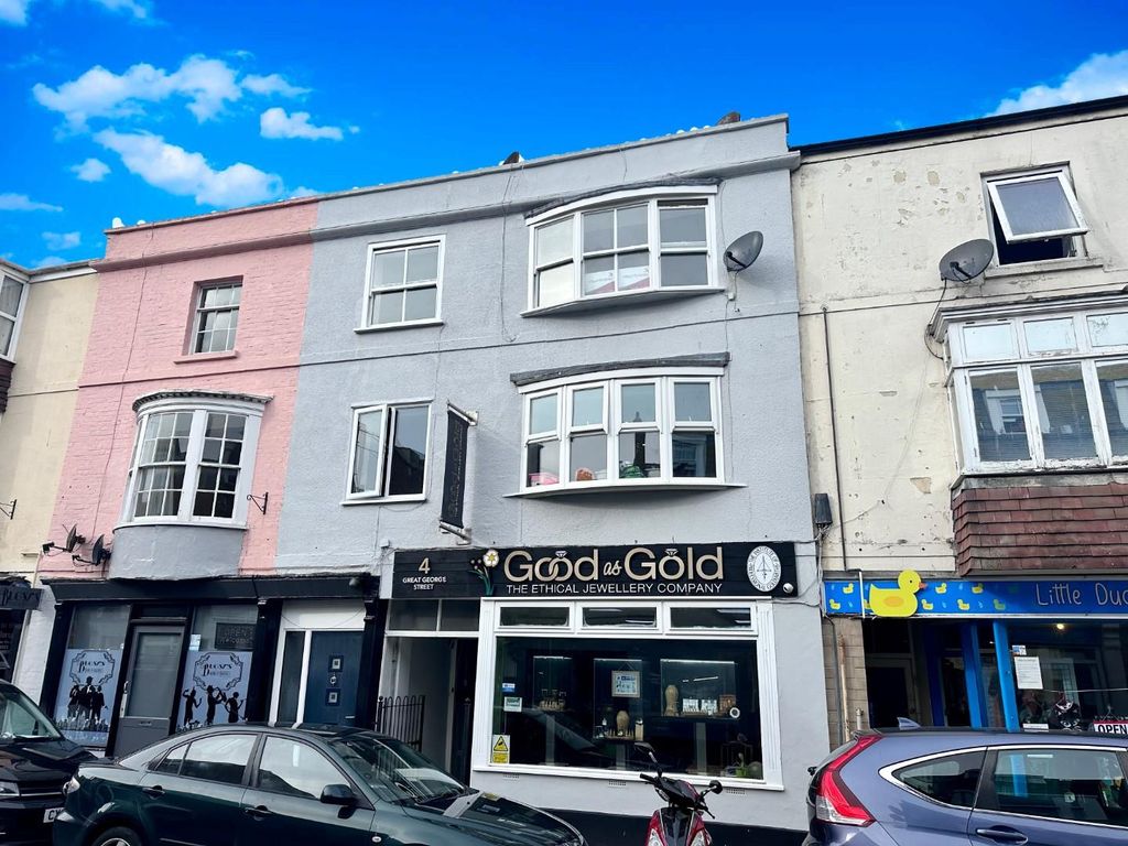 2 bed flat for sale in Great George Street, Weymouth DT4, £125,000