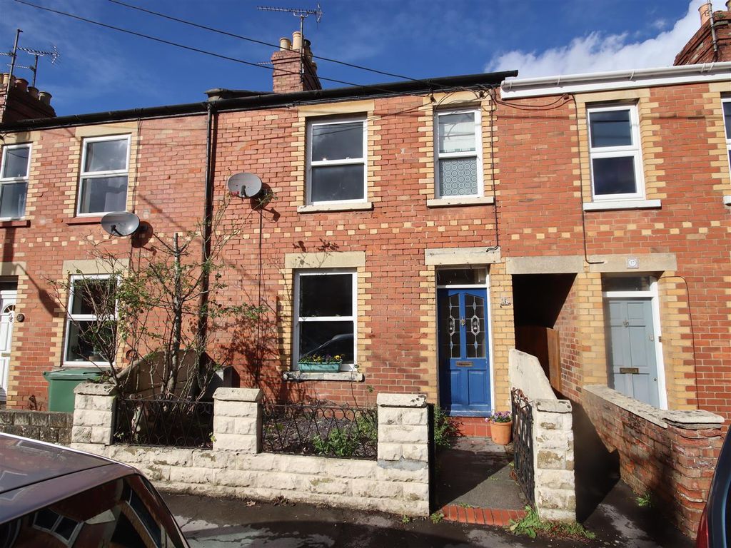 2 bed terraced house for sale in Ashfield Road, Chippenham SN15, £270,000