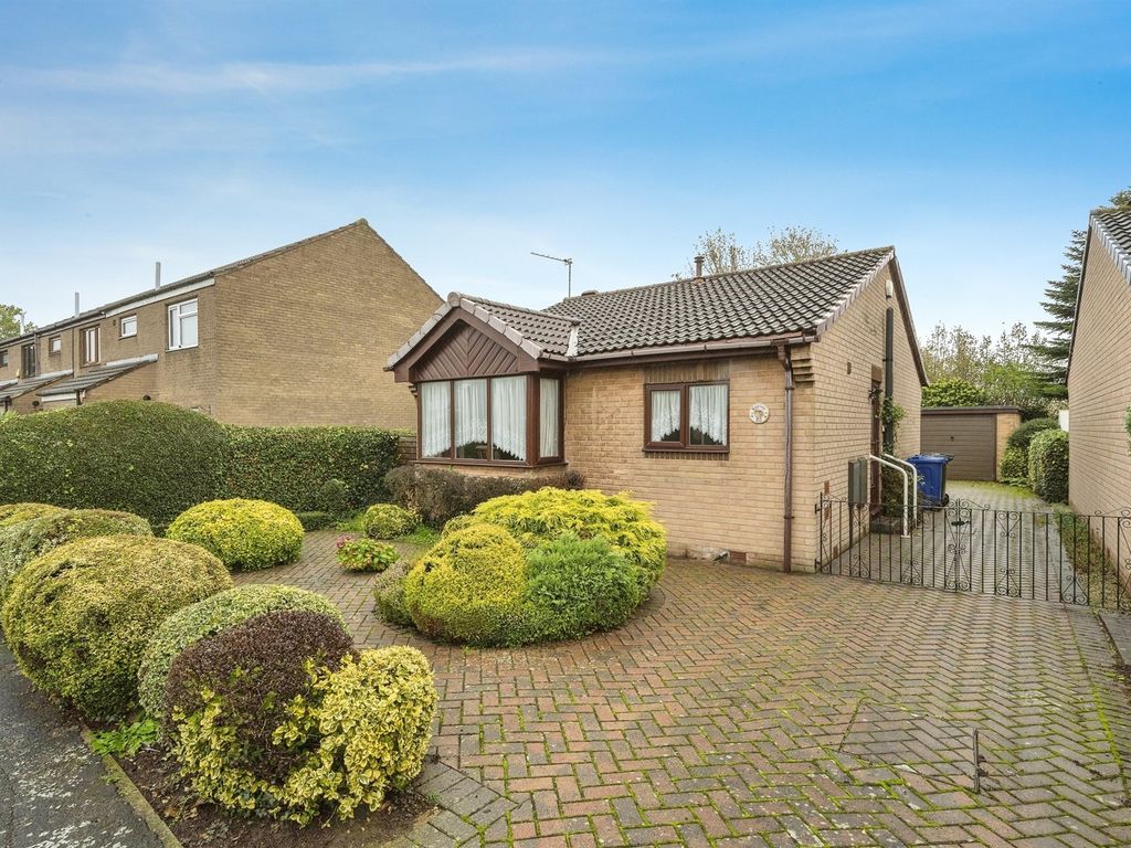 2 bed detached bungalow for sale in Broadwater Drive, Dunscroft, Doncaster DN7, £150,000