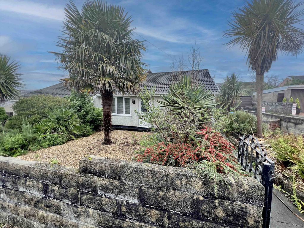 2 bed bungalow for sale in Penmachno, Morriston, Swansea SA6, £150,000