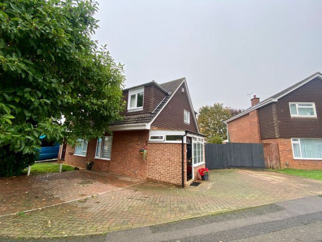3 bed semi-detached house for sale in Cowgill Close, Cherry Lodge, Northampton NN3, £280,000