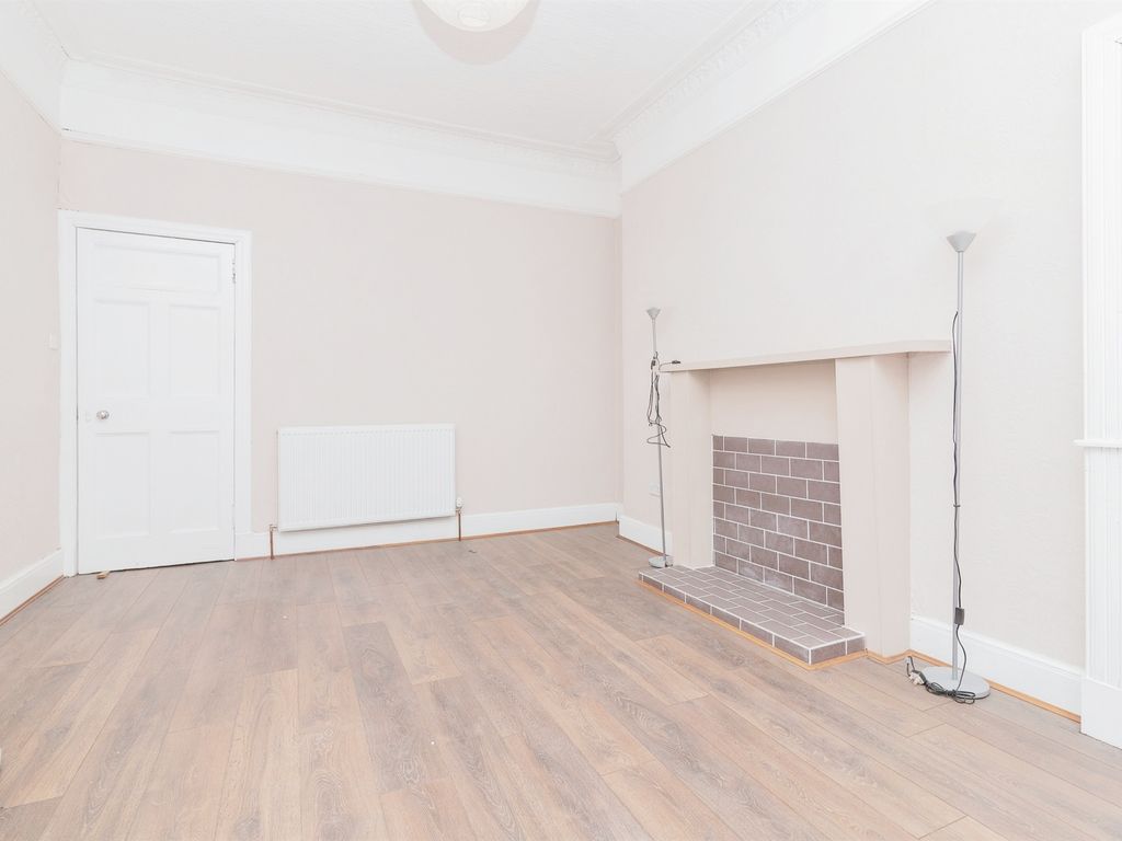 1 bed flat for sale in Stanmore Road, Glasgow G42, £89,000