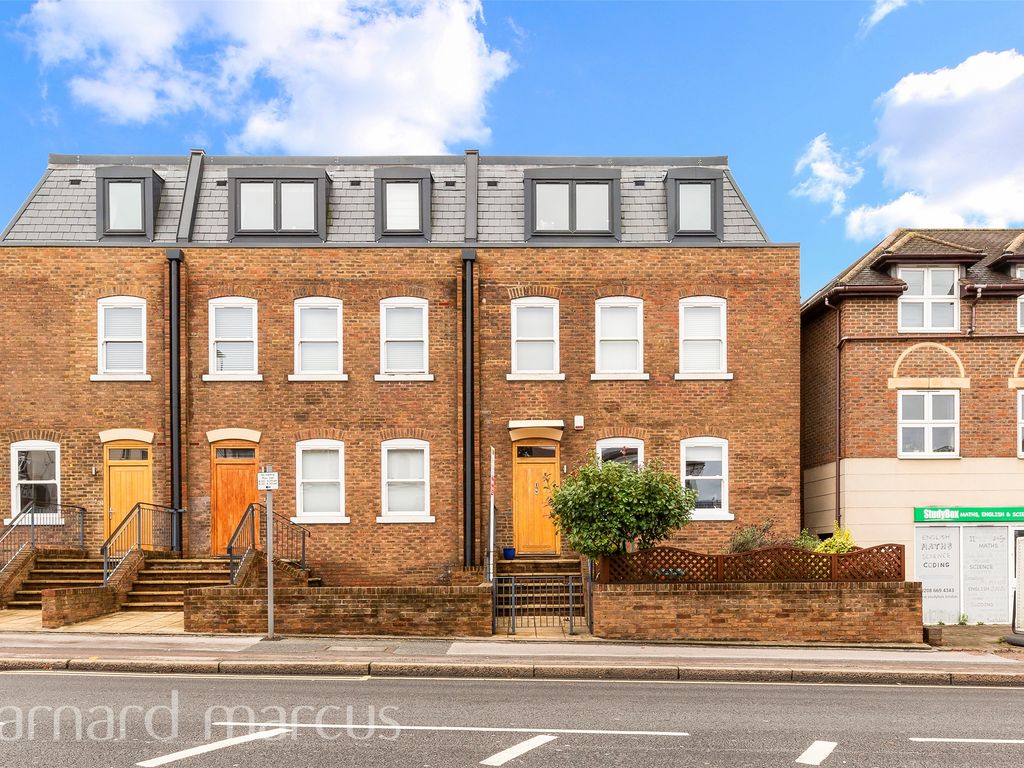 2 bed maisonette for sale in Manor Road, Wallington SM6, £300,000