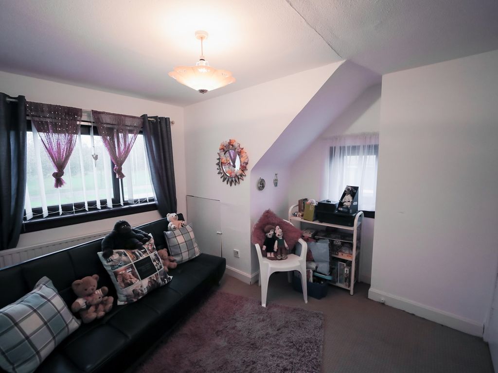 3 bed property for sale in Glenfield Avenue, Cowdenbeath KY4, £150,000