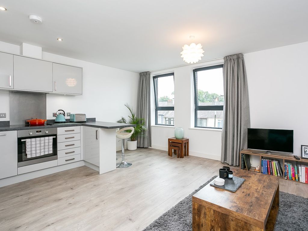 2 bed flat for sale in Stoddart Way, Canonmills, Edinburgh EH7, £265,000