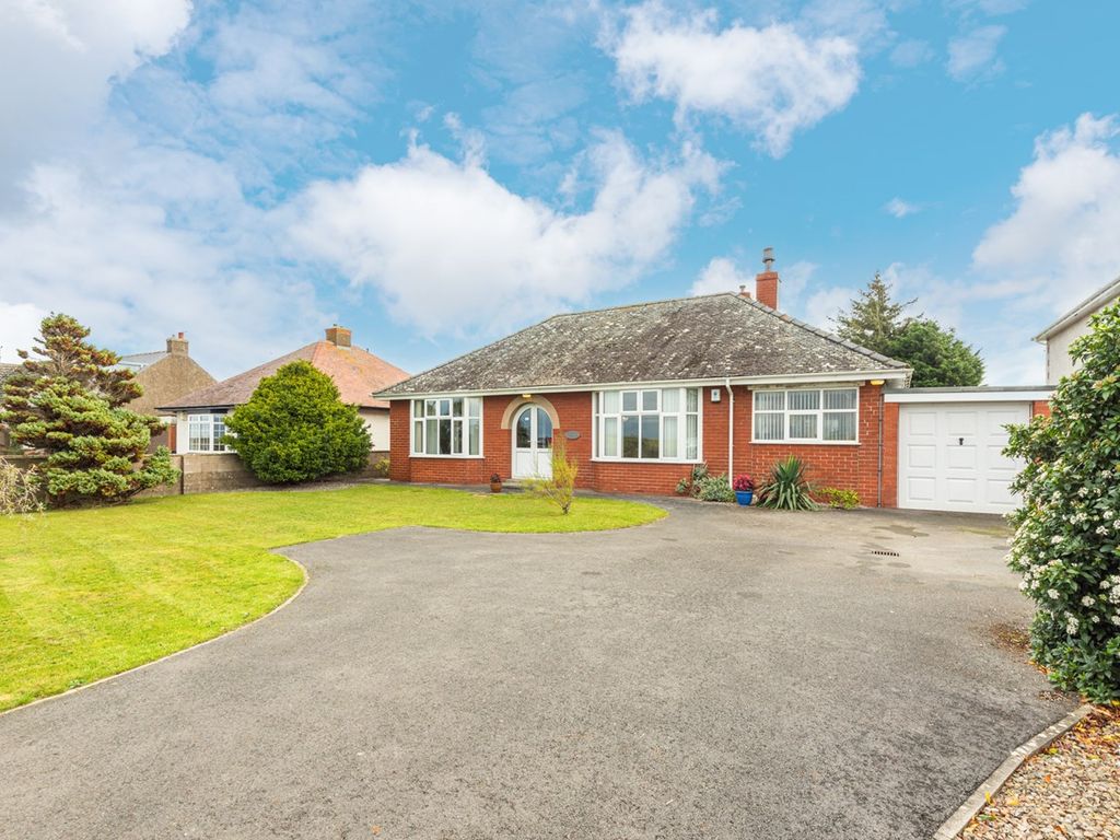 3 bed bungalow for sale in Skinburness Road, Silloth, Wigton CA7, £325,000