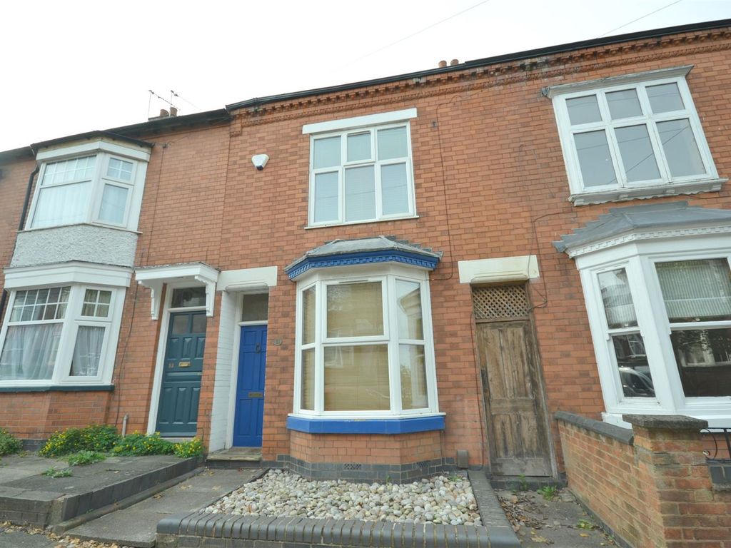 3 bed terraced house for sale in Lorne Road, Clarendon Park, Leicester LE2, £300,000