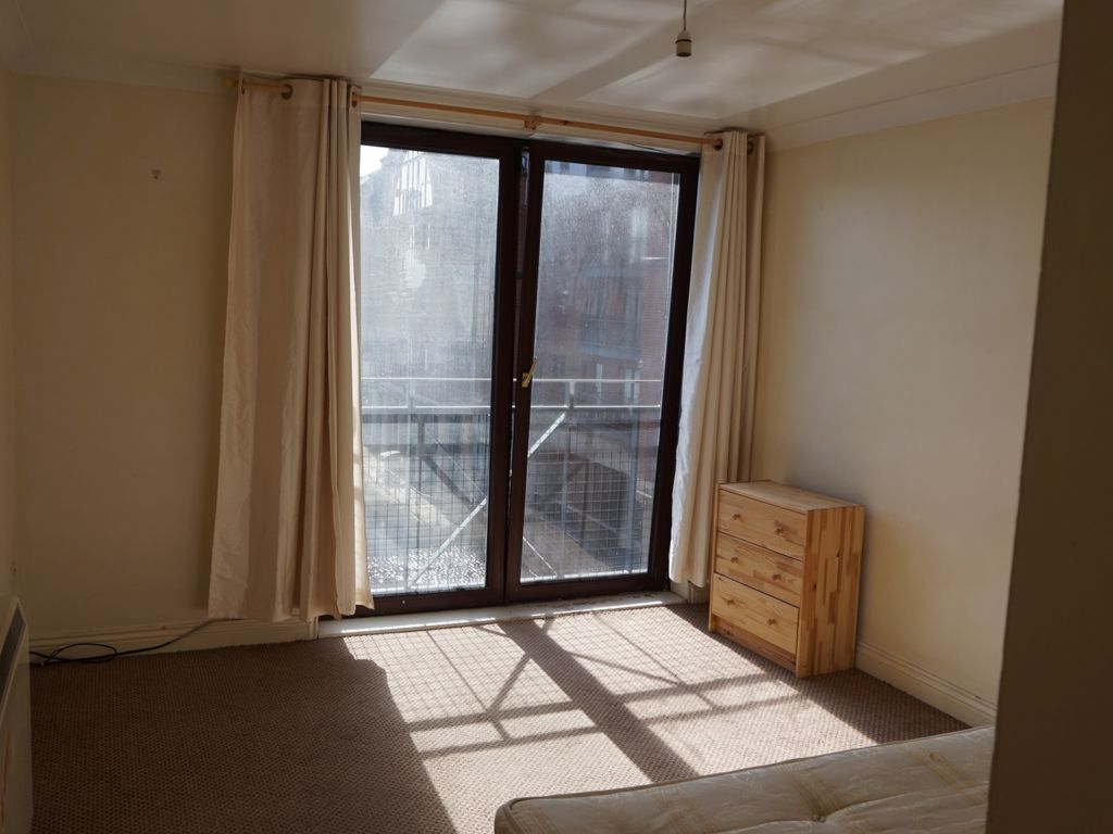 2 bed flat to rent in Schooner Way, Cardiff Bay CF10, £995 pcm