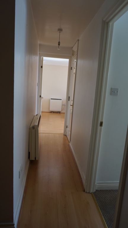 2 bed flat to rent in Schooner Way, Cardiff Bay CF10, £995 pcm