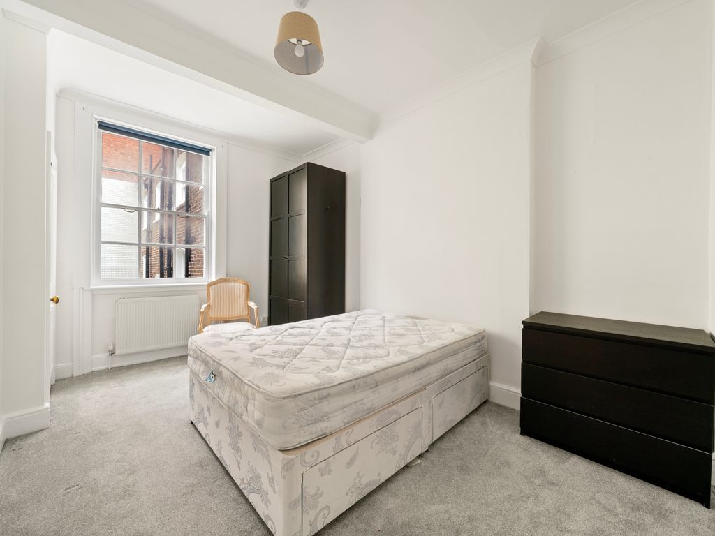 2 bed flat to rent in Great Cumberland Place, London W1H, £2,500 pcm