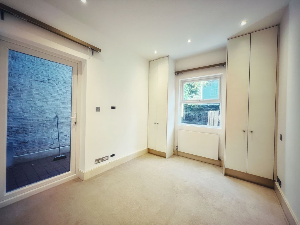 2 bed flat to rent in Denbigh Street, London Sw1 SW1V, £2,800 pcm