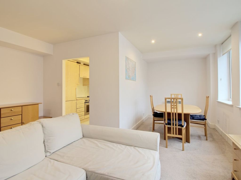 1 bed flat to rent in St. Cross Street, London EC1N, £2,250 pcm