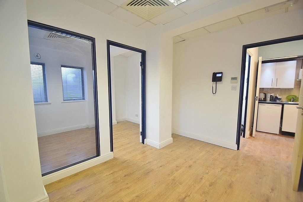 Office to let in Armitage Road, Golders Green NW11, £10,800 pa