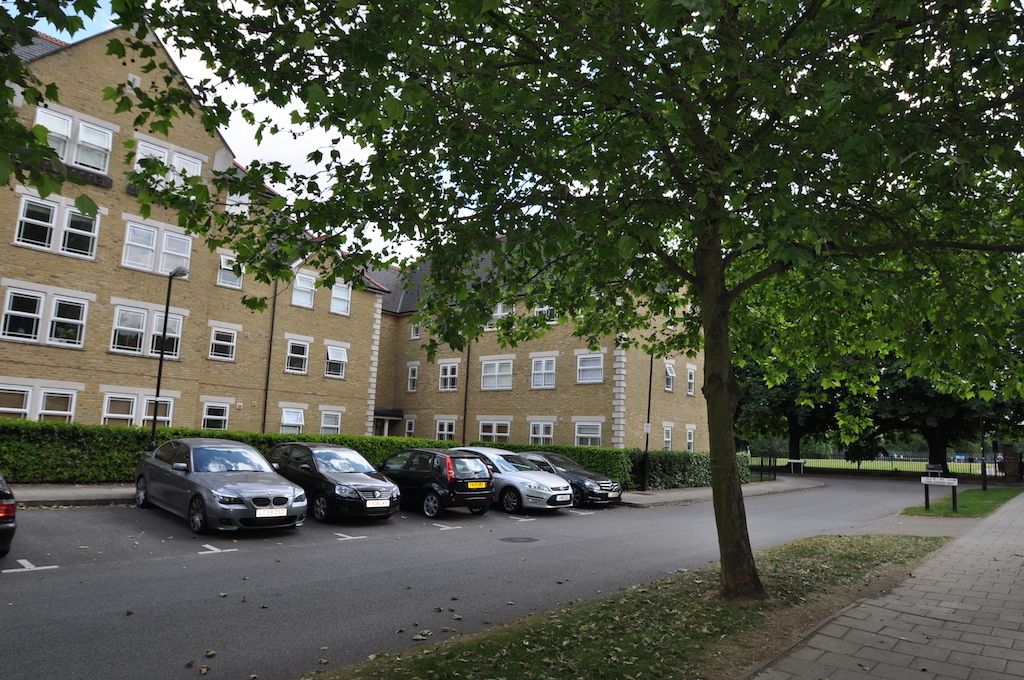 1 bed flat to rent in John Archer Way, Wandsworth Common, Battersea SW18, £1,700 pcm