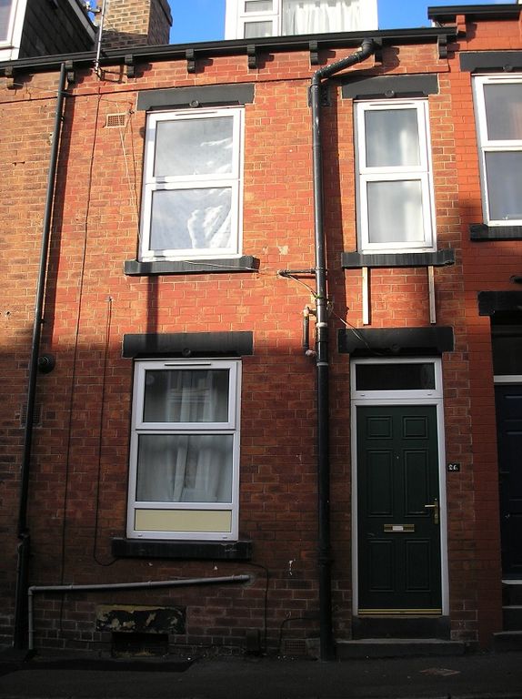 2 bed terraced house to rent in Autumn Grove, Leeds LS6, £880 pcm