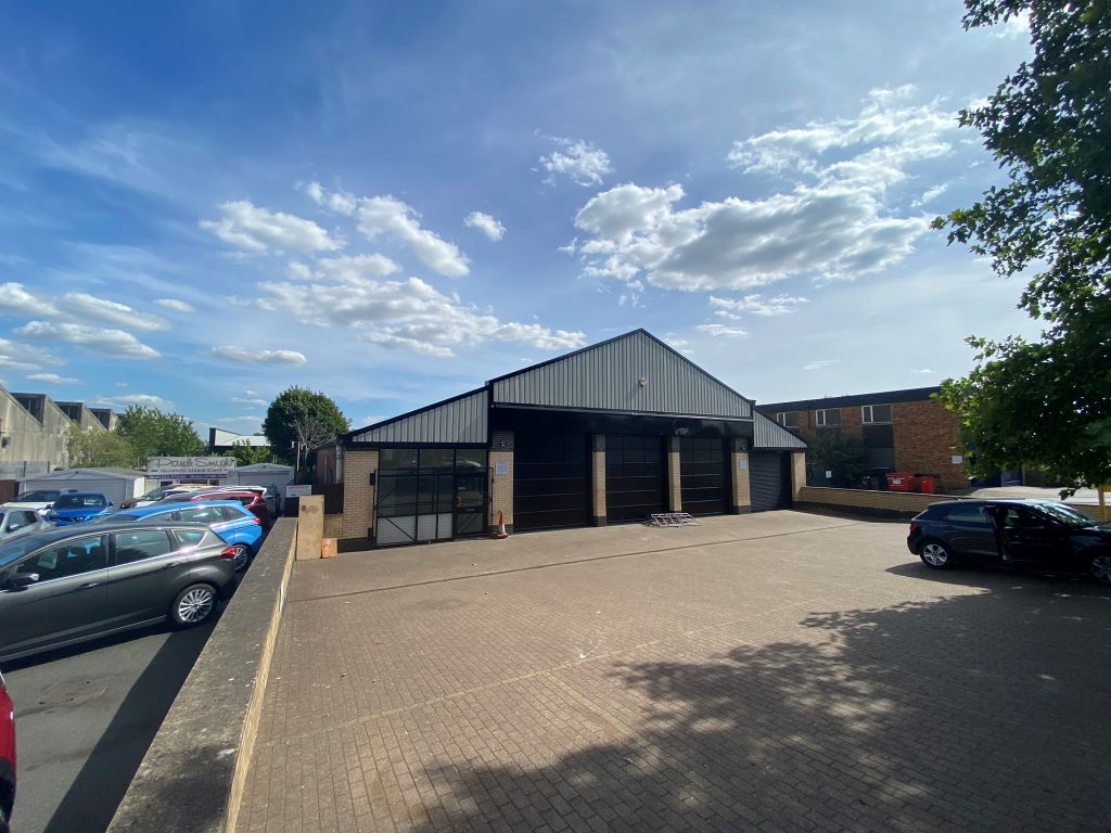 Industrial to let in Wragby Road, Lincoln LN2, £35,000 pa