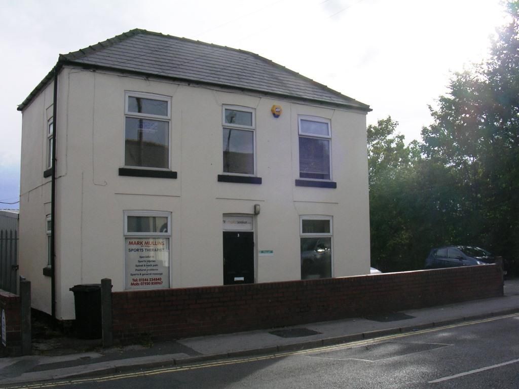 Office to let in Stand Road, Whittington Moor, Chesterfield S41, £3,300 pa